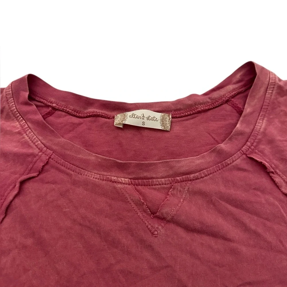 Altar’d State Red Long Sleeve with Wide sleeves and Textured Edges - Picture 2 of 9